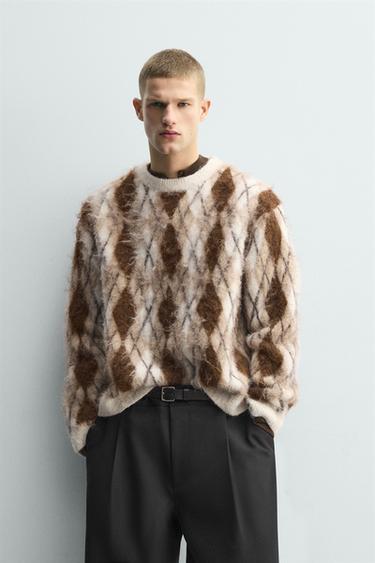 BRUSHED ARGYLE JACQUARD JUMPER - Ecru by Zara