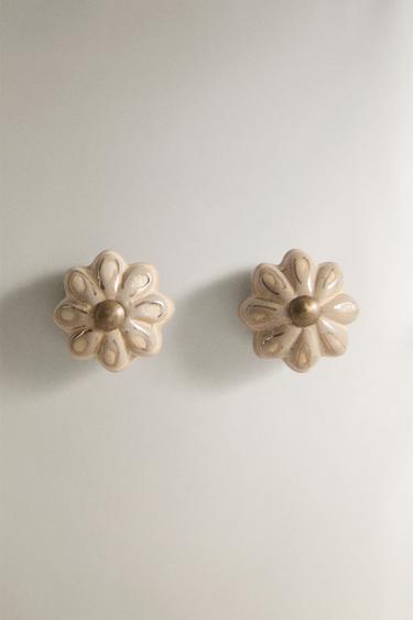 PACK OF CERAMIC FLOWER DOOR KNOBS (PACK OF 2) - Light ecru by Zara