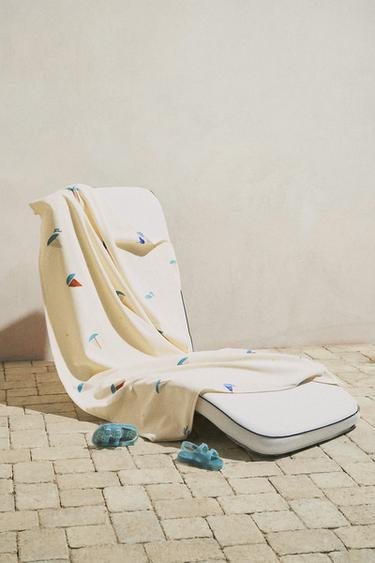 Zara {名称} - {颜色}