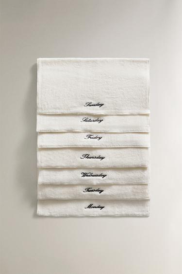 Zara {名称} - {颜色}