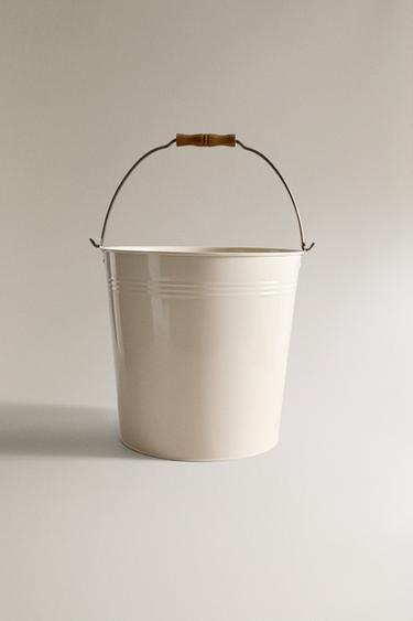 LACQUERED METAL TUB - Cream by Zara - Image 0