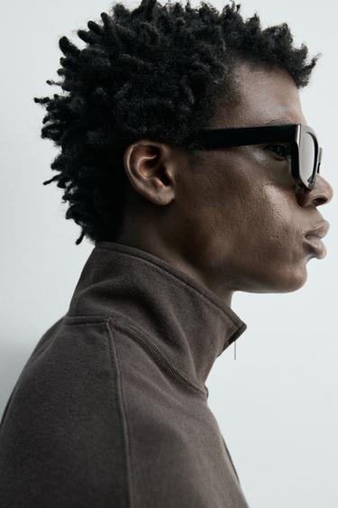 Zara {名称} - {颜色}