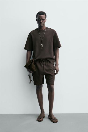 Zara {名称} - {颜色}