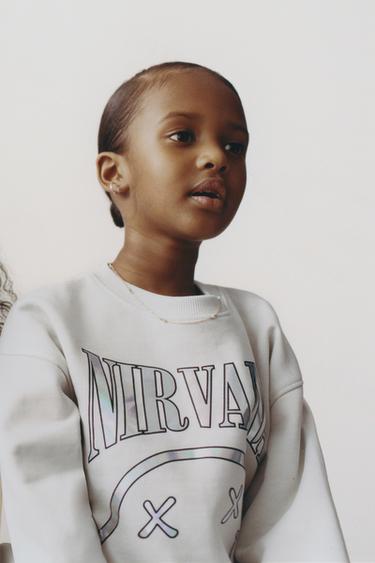 Zara {名称} - {颜色}