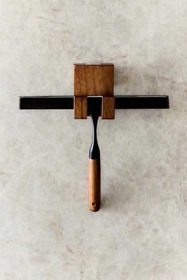 WOODEN GLASS CLEANER - Black by Zara