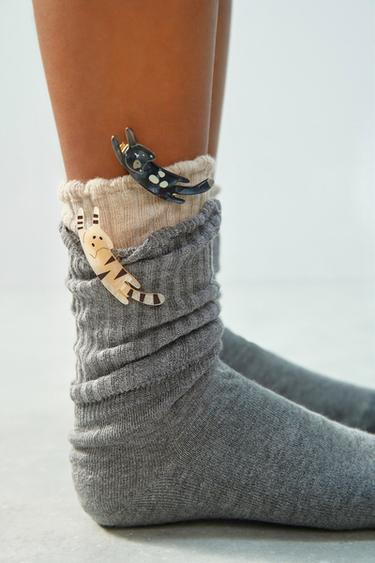 Zara {名称} - {颜色}