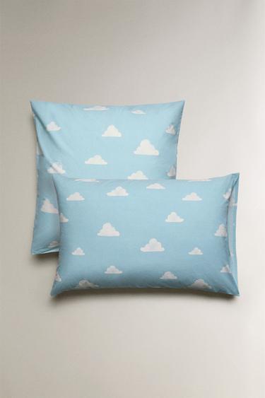 CHILDREN’S CLOUD PRINT PILLOWCASE - Light blue by Zara