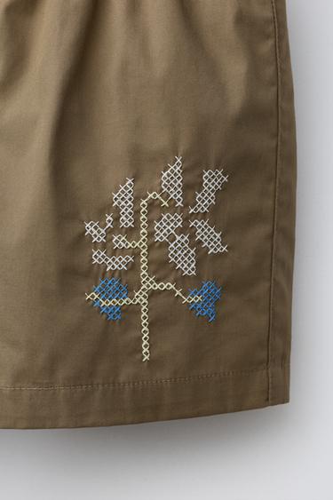 Zara {名称} - {颜色}