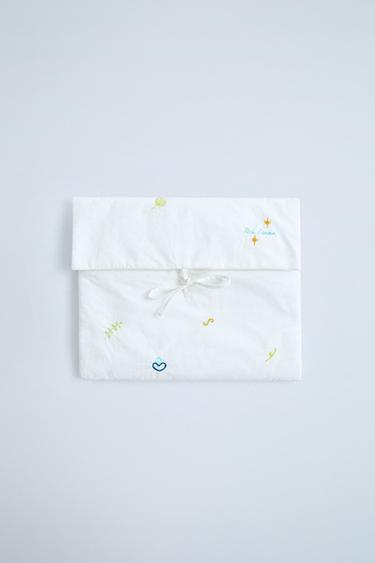 PADDED EMBROIDERED ENVELOPE BAG - White by Zara - Image 0