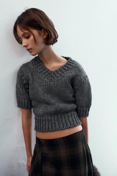 CROPPED KNIT V-NECK JUMPER - Grey by Zara