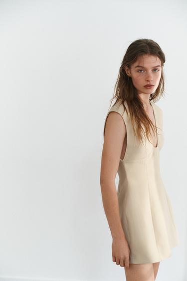 Zara {名称} - {颜色}