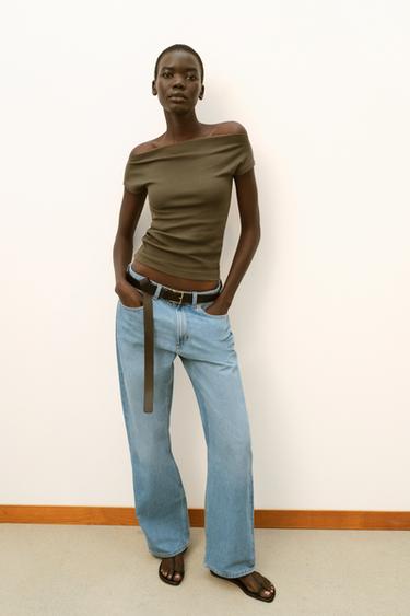 Zara {名称} - {颜色}