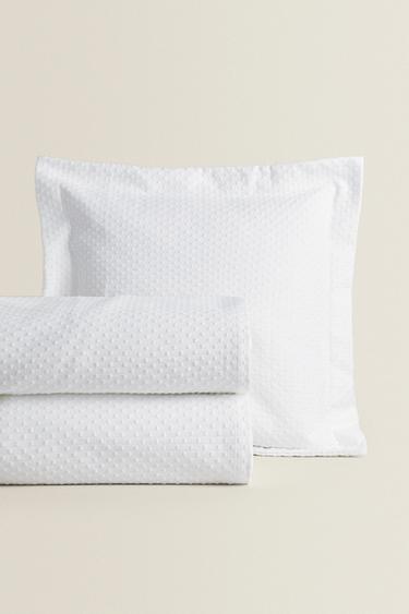 BEDSPREAD WITH POLKA DOT DESIGN - White by Zara