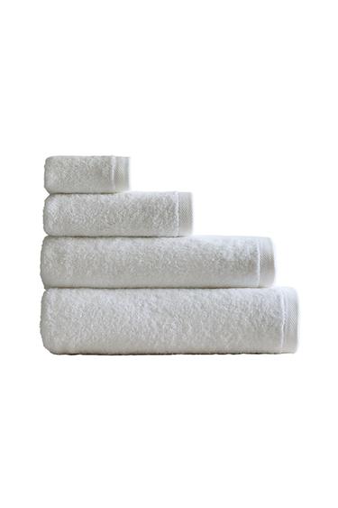 PLAIN COTTON TERRY BATH TOWEL (500 GXM²) - White by Zara