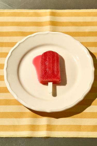 STRIPED RESIN-COATED PLACEMAT - Yellow by Zara