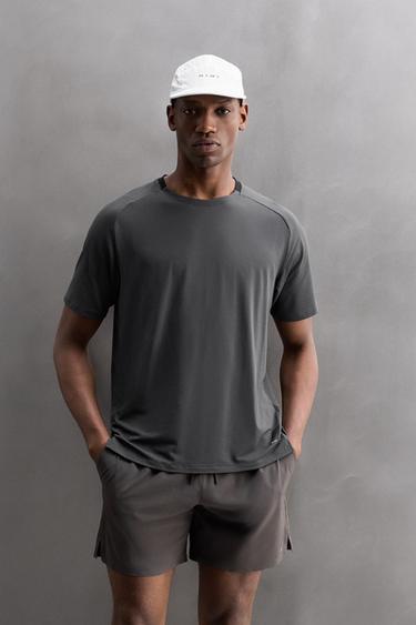 TEXTURED TRAINING T-SHIRT - Navy blue by Zara