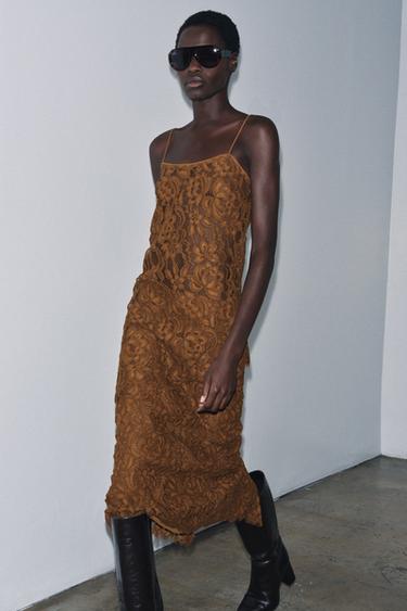 Zara {名称} - {颜色}