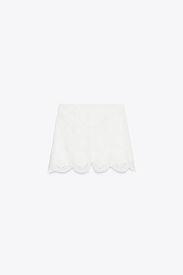 PERFORATED EMBROIDERED BERMUDA SHORTS - Oyster-white by Zara