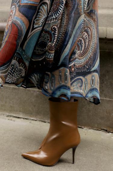 Zara {名称} - {颜色} - 0 图片