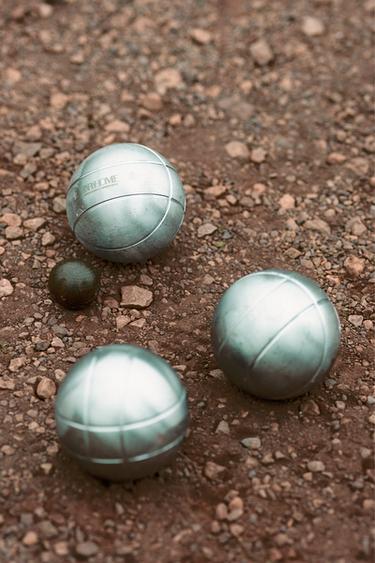 BOULES SET WITH LEATHER CASE - Printed by Zara