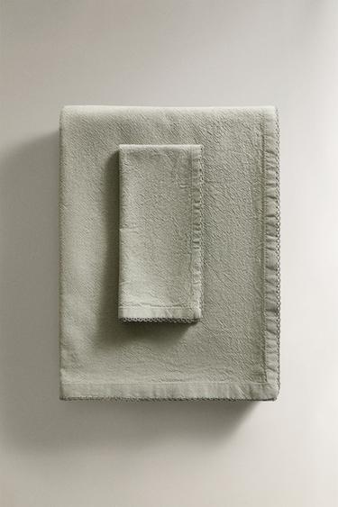 PLAIN DYED THREAD TABLECLOTH - Bluish by Zara