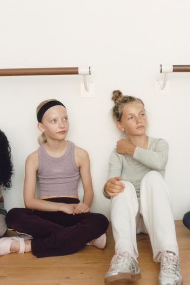 Zara {名称} - {颜色}