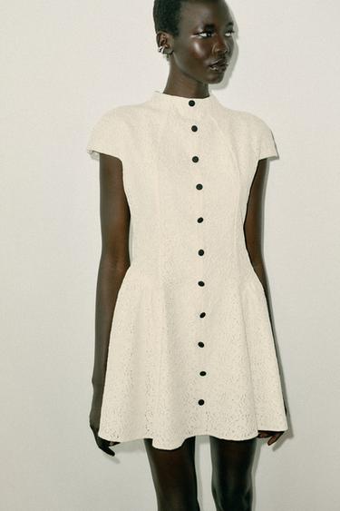 SHORT LACE DRESS WITH CONTRAST BUTTONS - Ecru by Zara