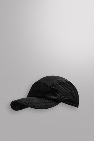 PERFORATED TECHNICAL CAP - Black by Zara