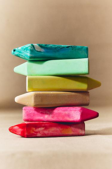 Zara {名称} - {颜色}