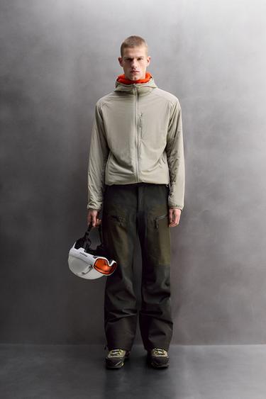 Zara {名称} - {颜色}