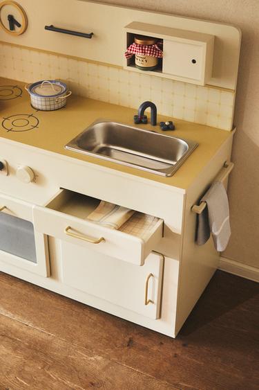 CHILDREN'S WOODEN PLAY KITCHEN - Cream by Zara
