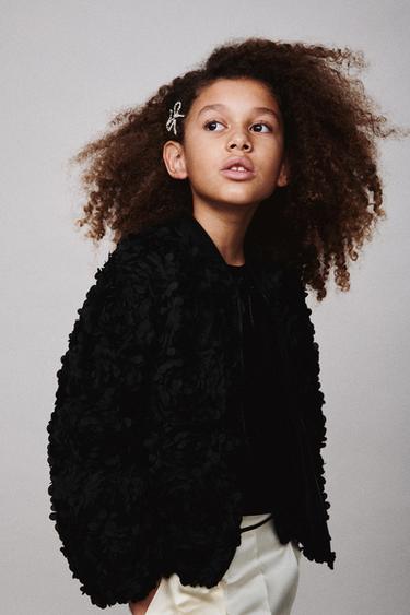 Zara {名称} - {颜色}