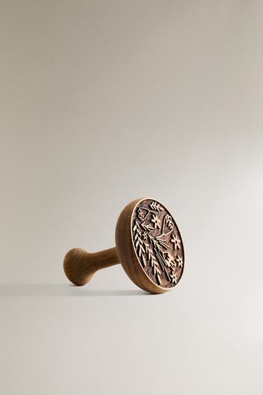 STAMP COOKIE MOULD - Light beige by Zara - Image 0