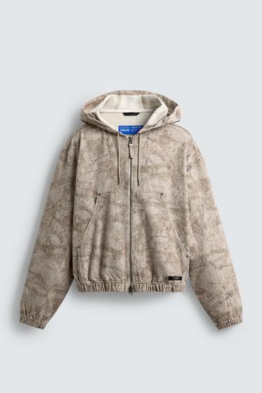WASHED HOODED JACKET - Printed by Zara