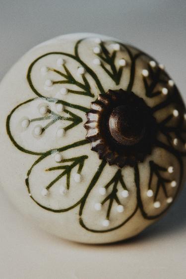 PACK OF CERAMIC FLOWER DOOR KNOBS (PACK OF 2) - Green by Zara