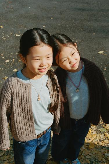 Zara {名称} - {颜色}