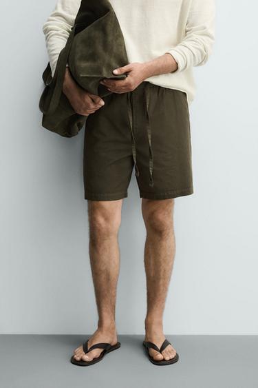 COTTON/LYOCELL REGULAR FIT BERMUDA SHORTS - Dark khaki by Zara
