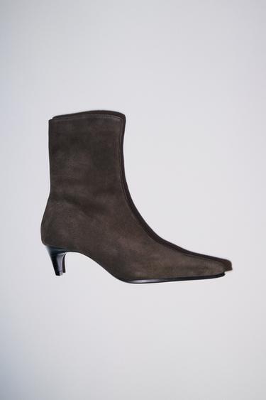 SPLIT SUEDE KITTEN HEEL ANKLE BOOTS - Chocolate Brown by Zara