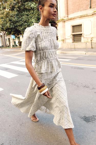 Zara {名称} - {颜色}