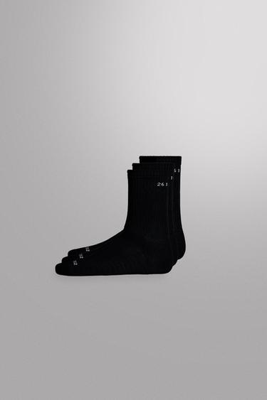 Zara {名称} - {颜色}
