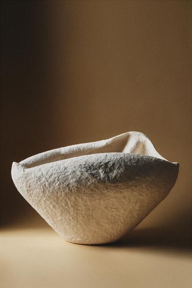 PAPIER-MÂCHÉ VASE - Ecru by Zara