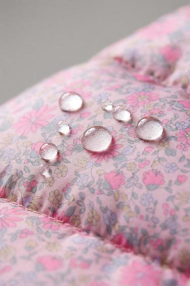 ULTRA-LIGHTWEIGHT FLORAL WATER-REPELLENT JACKET - Pink by Zara