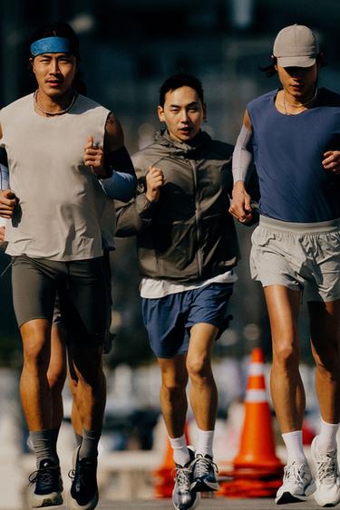 Zara {名称} - {颜色}