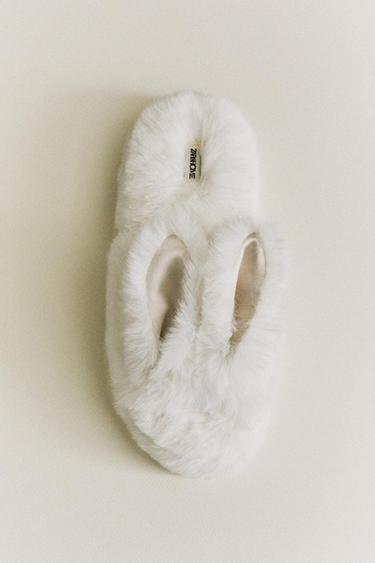FAUX FUR BUNNY SLIPPERS - White by Zara