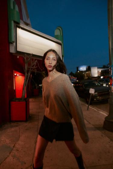 Zara {名称} - {颜色}