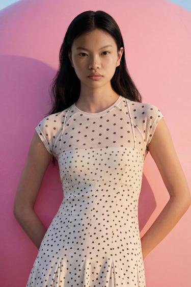 Zara {名称} - {颜色}