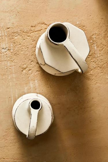 CERAMIC VASE WITH HANDLE - Ecru by Zara