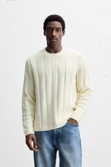 RIBBED TEXTURED SWEATER - Ecru by Zara