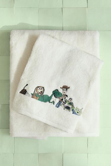 CHILDREN'S COTTON TERRYCLOTH TOY STORY ©DISNEY/PIXAR TOWEL - Oyster-white by Zara