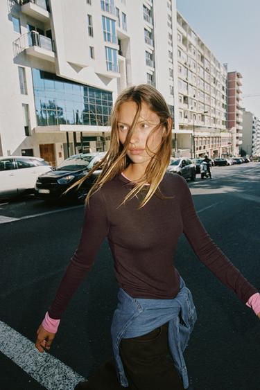 DOUBLE CONTRAST T-SHIRT - Brown by Zara